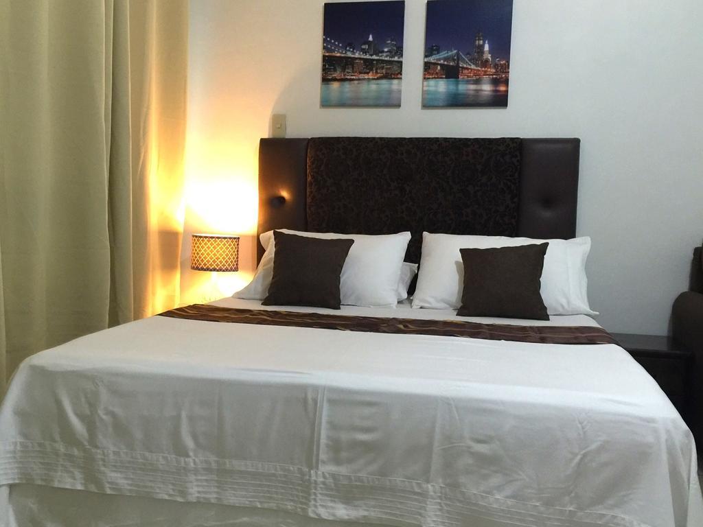 Mch Suites At Robinson'S Place Residences Manila Zewnętrze zdjęcie