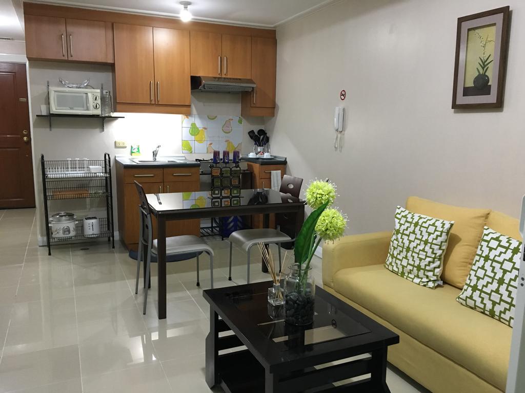 Mch Suites At Robinson'S Place Residences Manila Zewnętrze zdjęcie