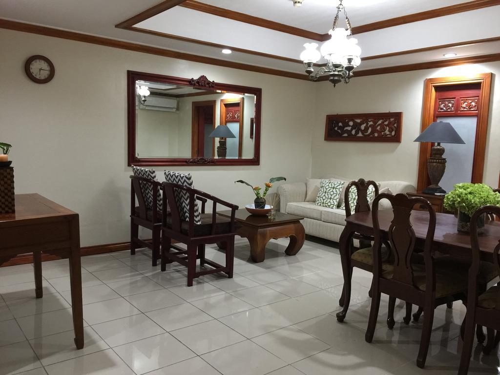 Mch Suites At Robinson'S Place Residences Manila Zewnętrze zdjęcie